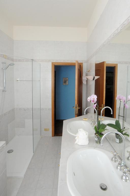 La Maison Du Charme Modena Room photo